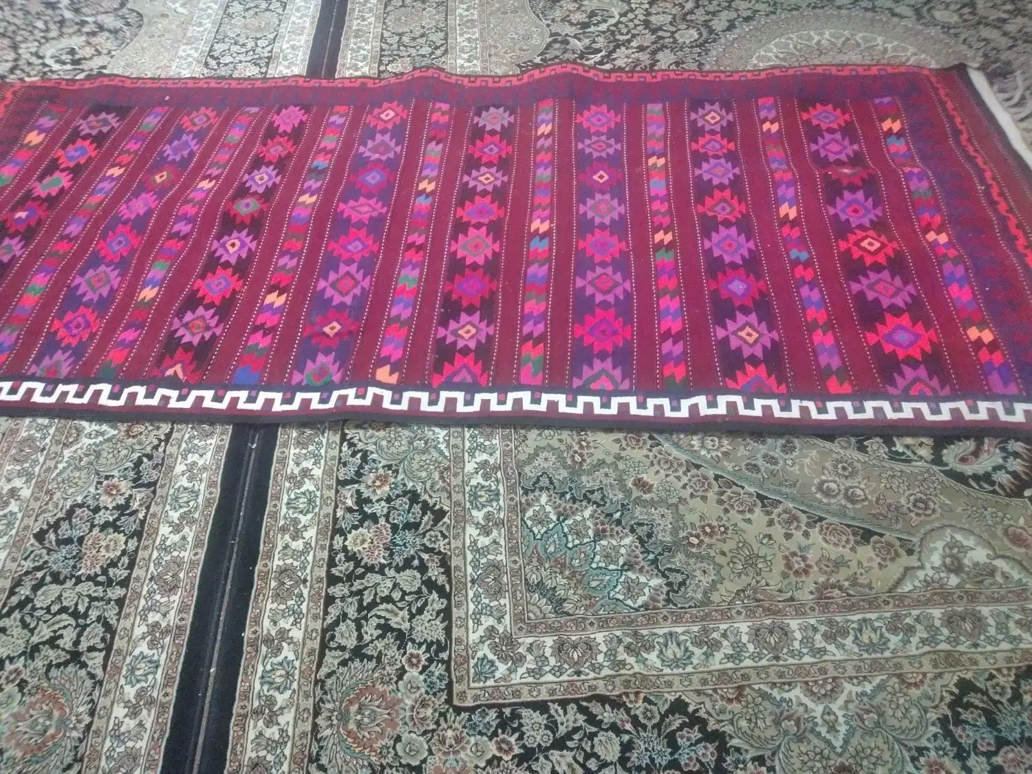 گلیم دستبافت قدیمی نونو|گلیم، جاجیم، گبه|قزوین, |دیوار