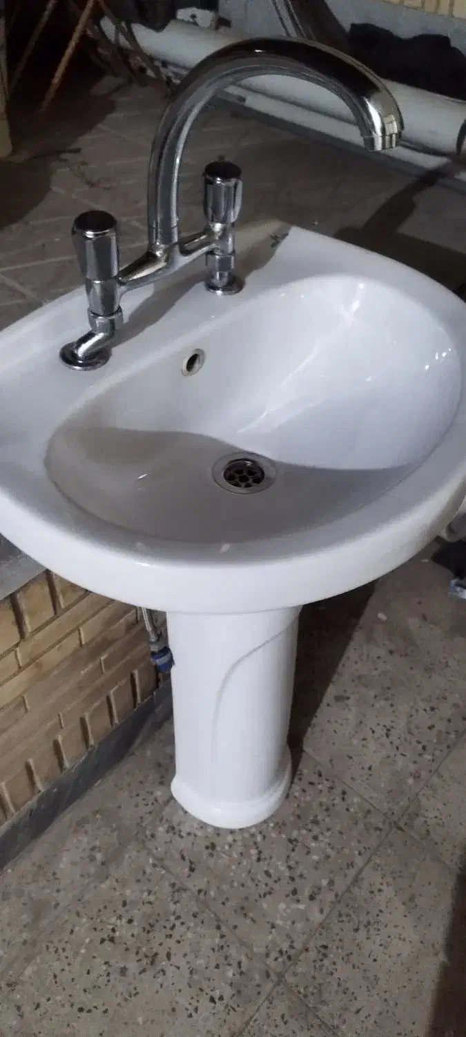 روشویی قدیمی|کلکسیون اشیاء عتیقه|شاهین‌شهر, شهرک ردانی پور|دیوار