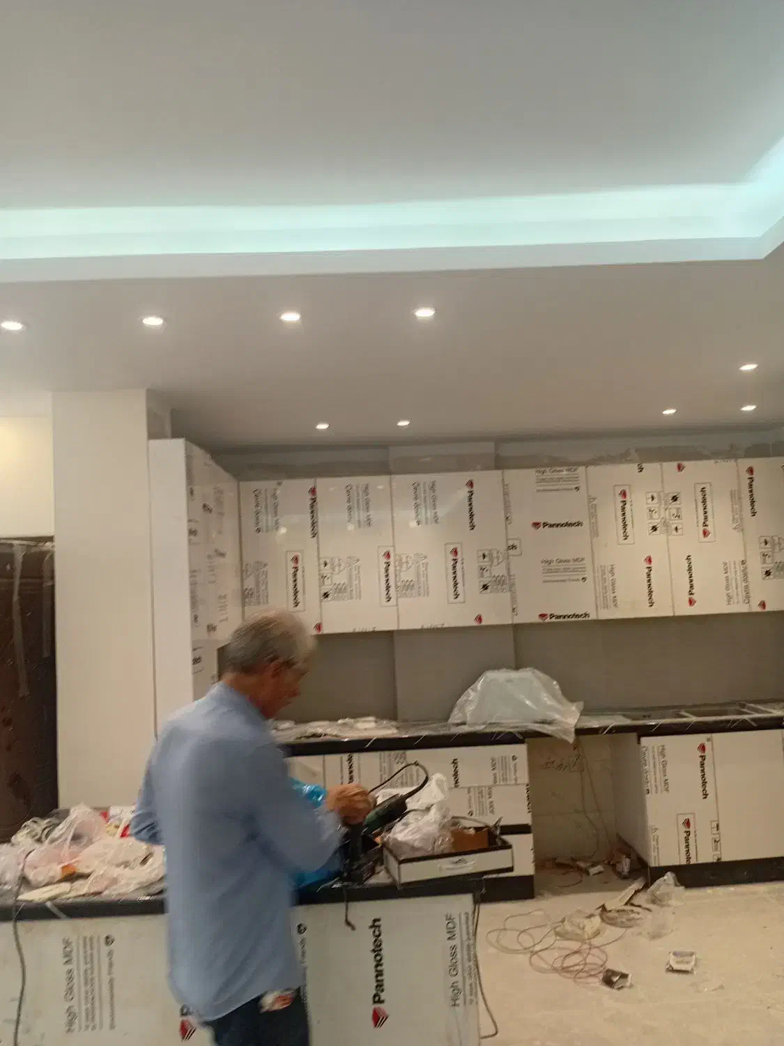 ۱۱۱ متر. بر سرو .موقعیت اداری .بازسازی کامل.|اجارهٔ دفتر کار، اتاق اداری، مطب|تهران, آسمان|دیوار