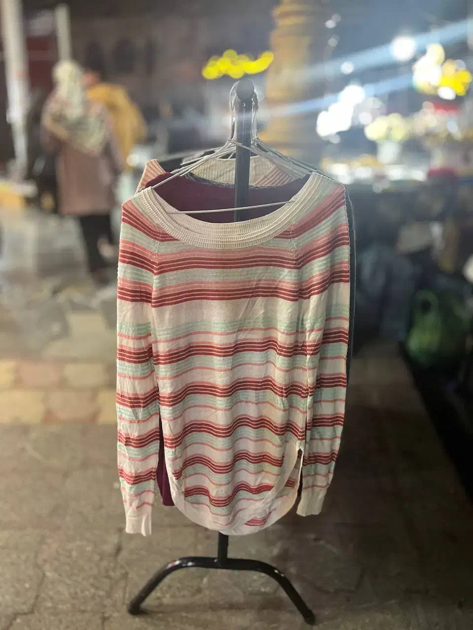 بافت زنونه استوک درجه یک کیفیت اروپایی|لباس|بابل, |دیوار