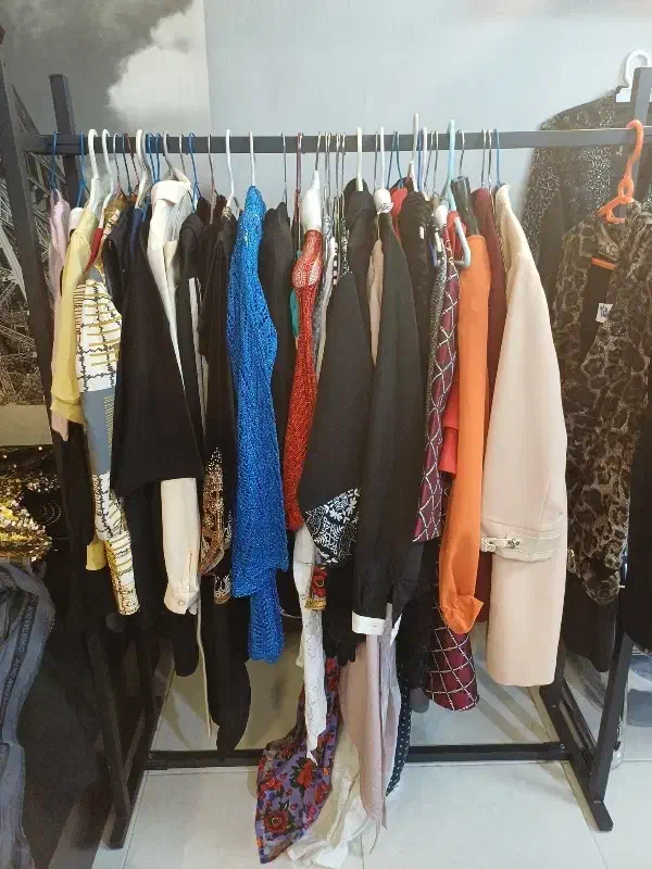 فروش لباسهای نو مزونی و استوک و لباس مجلسی|لباس|مشهد, جانباز|دیوار