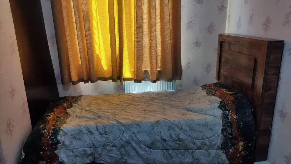 تخت یک نفره|مبلمان خانگی و میز عسلی|قدس, شهرقدس|دیوار