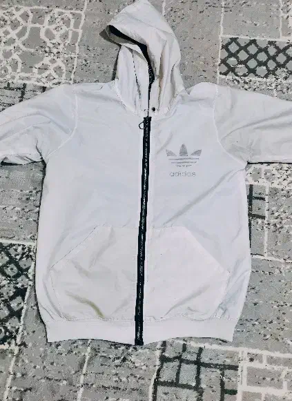 شارژر و سویشرت بادگیر|لوازم جانبی موبایل و تبلت|همدان, |دیوار