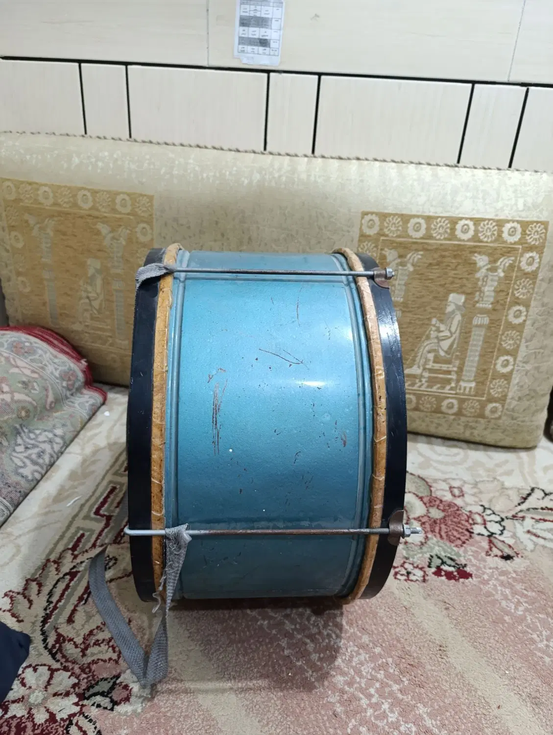 طبل بزرگ|درام و پرکاشن|دزفول, |دیوار