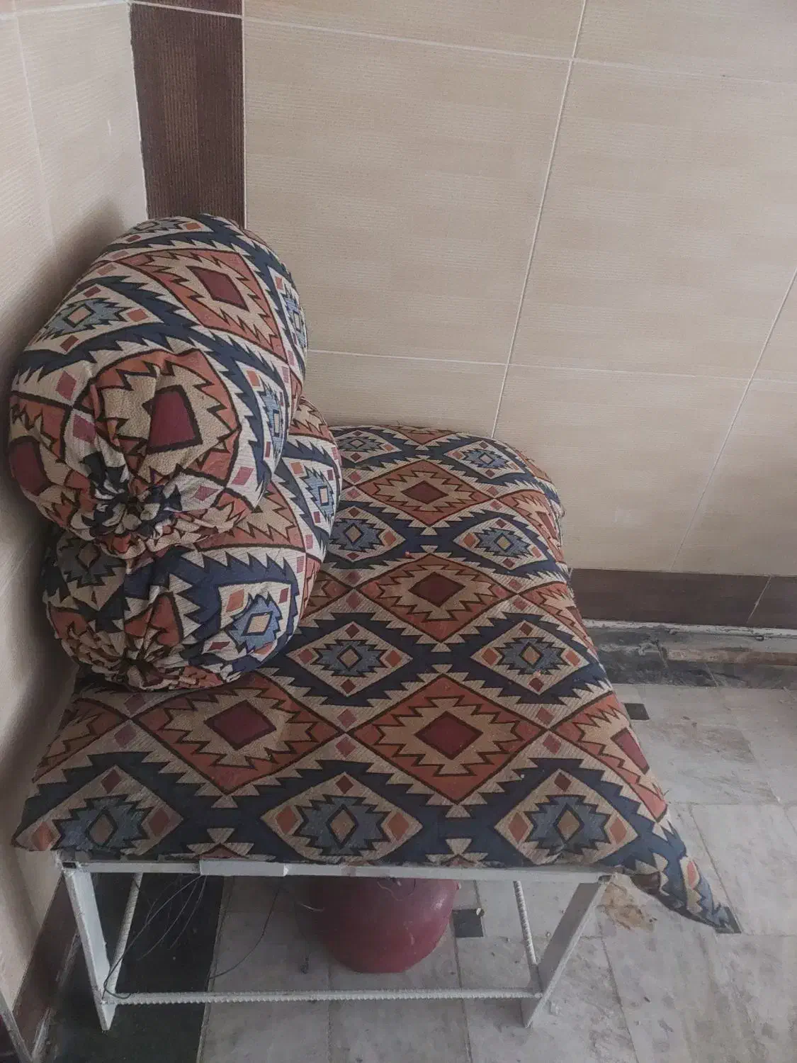 تخت|تخت و سرویس خواب|قم, بوستان جوان|دیوار