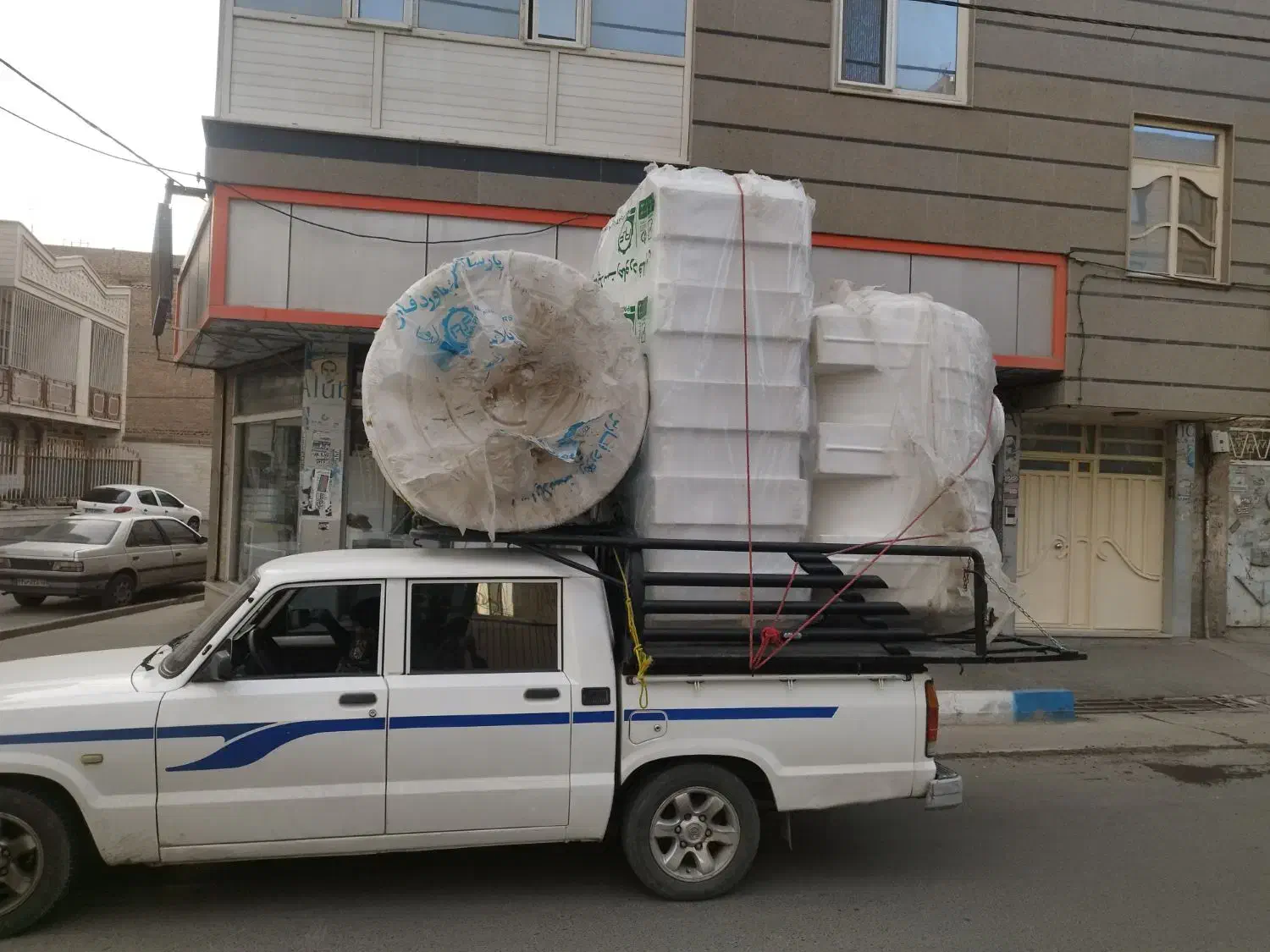 خریدار تانکر پلاستیکی شکسته|مصالح و تجهیزات ساختمان|رباط‌کریم, رباط‌کریم|دیوار