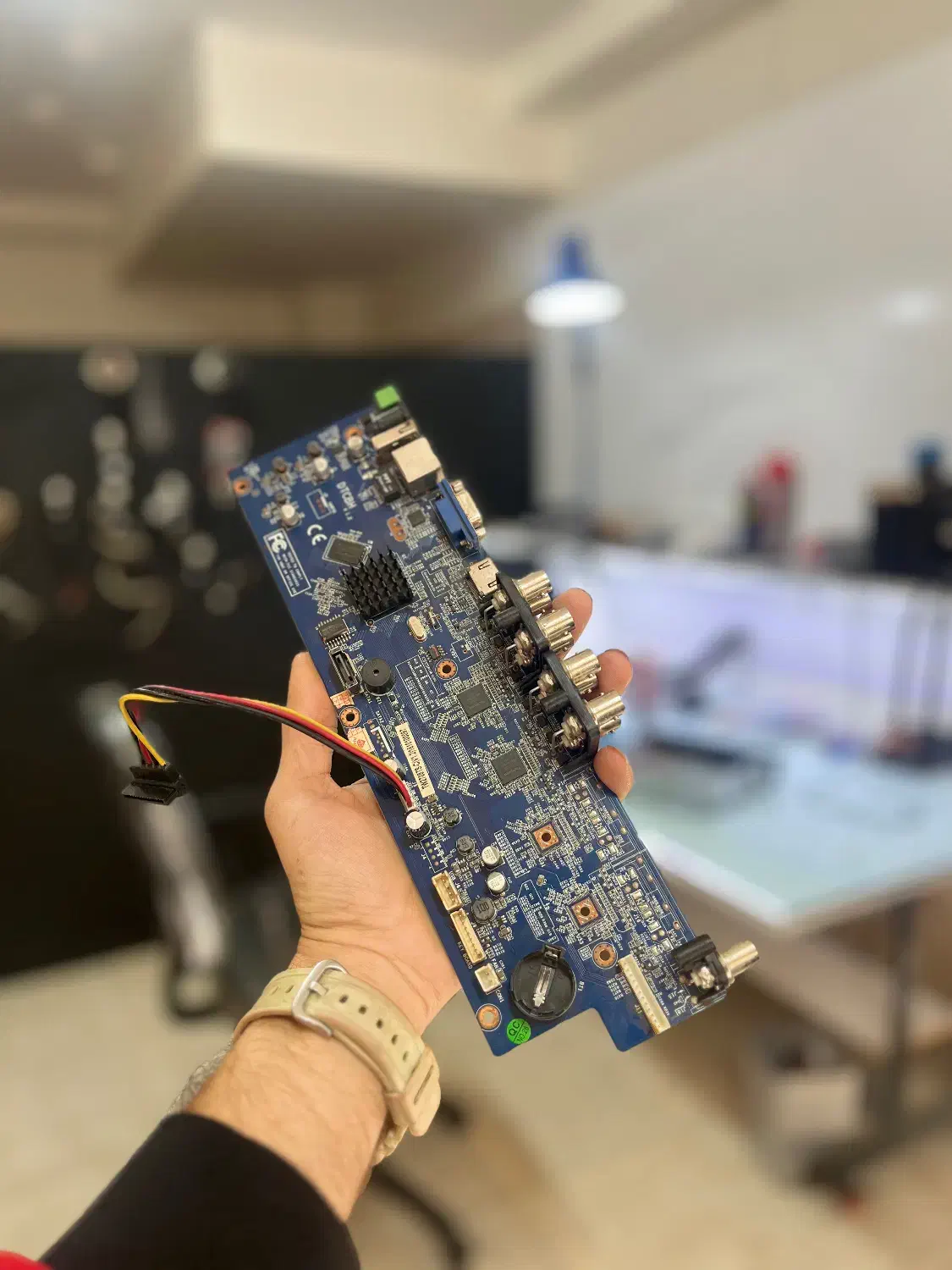 تعمیر موتور کرکره و دوربین|خدمات پیشه و مهارت|گرگان, |دیوار