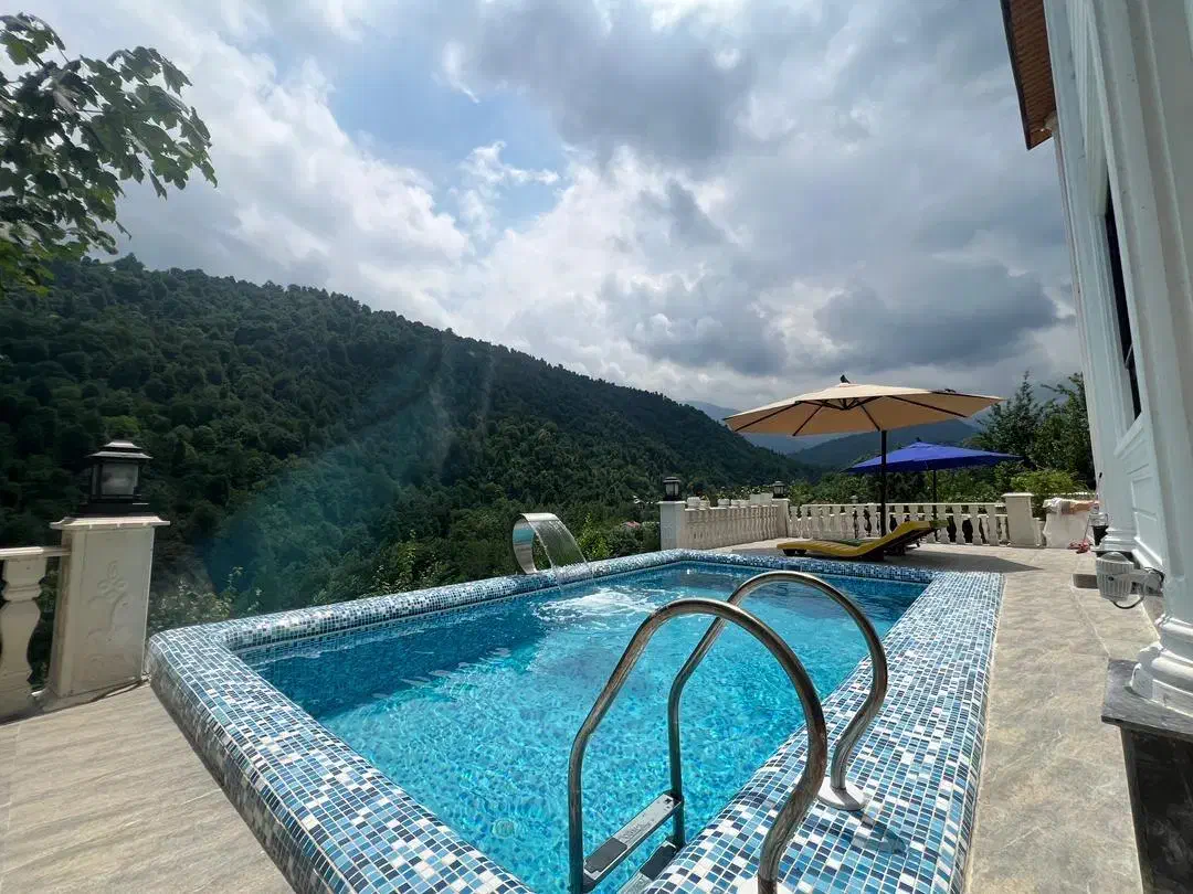 اجاره ویلا استخر رو باز رو جنگل تراس دلنشین 102|اجارهٔ کوتاه‌مدت ویلا و باغ|شفت, |دیوار