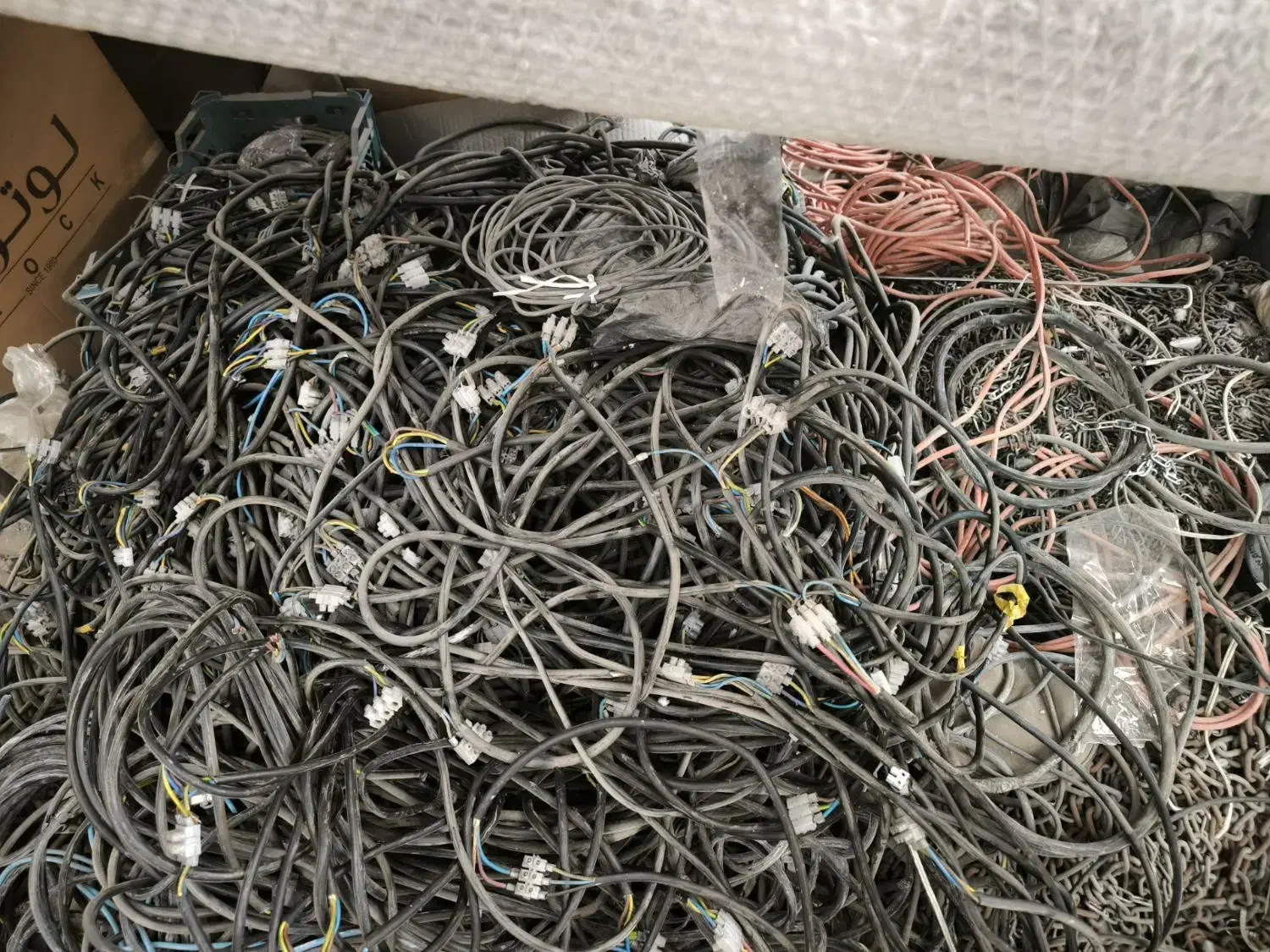 همه نوع ضایعات سیم برق و کابل و...کارتون آلمینیوم|عمده‌فروشی|قم, بنیاد|دیوار