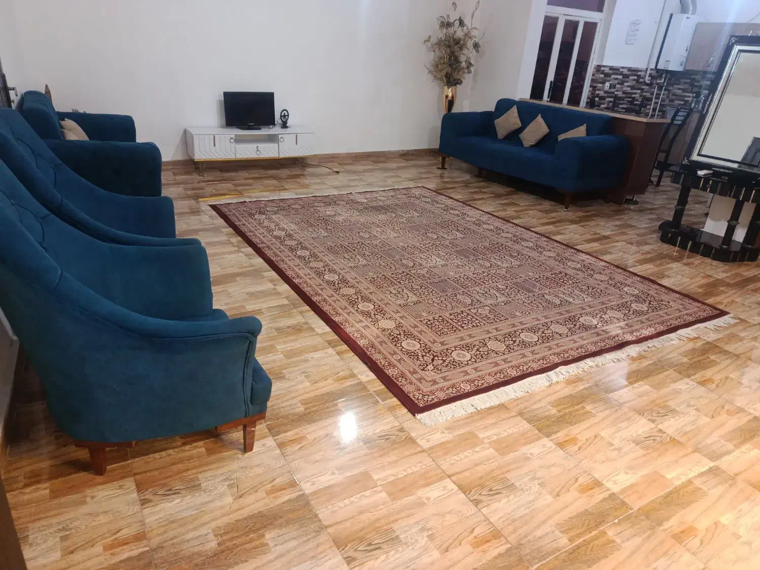 اجار۰ روزانه به مجردوخانواده|اجارهٔ کوتاهمدت آپارتمان و سوئیت|رشت, کوی عرفان|دیوار