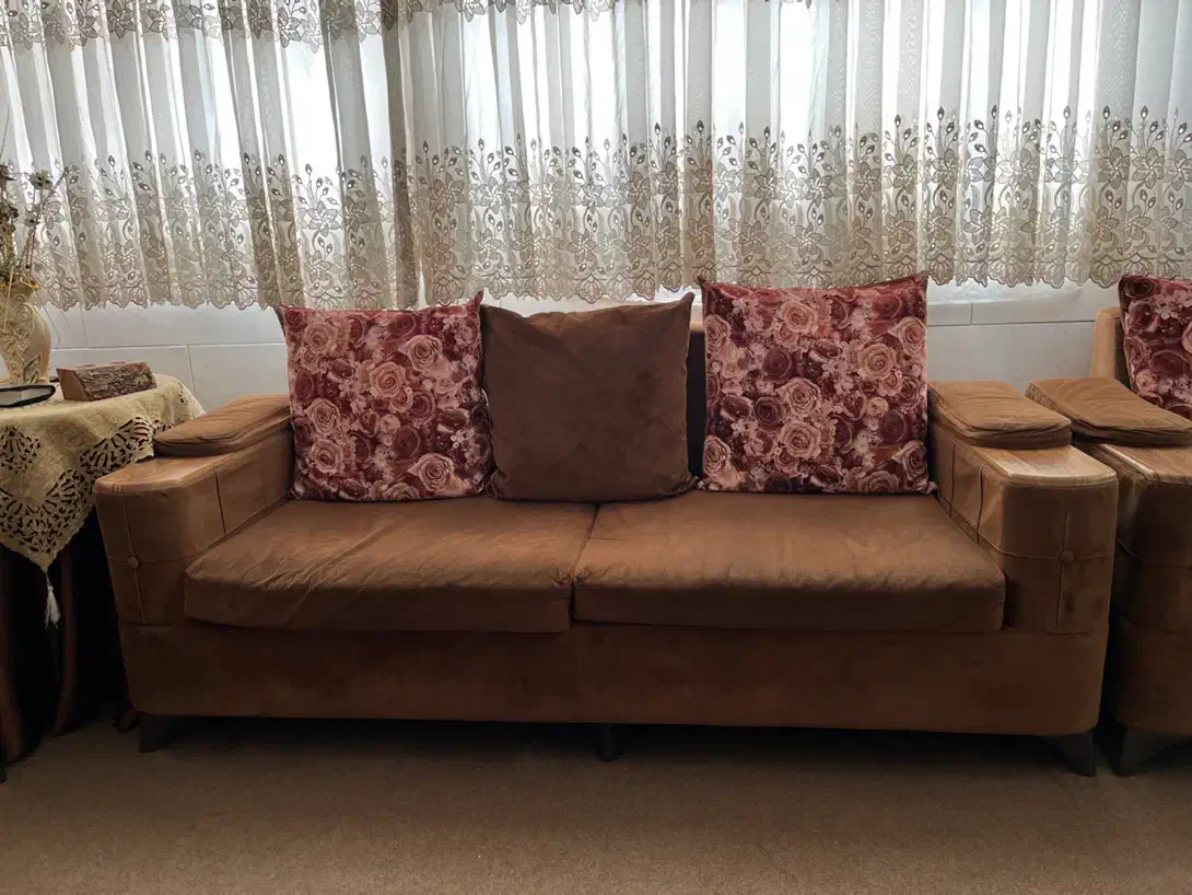 مبل|مبلمان خانگی و میز عسلی|فولادشهر, B7|دیوار