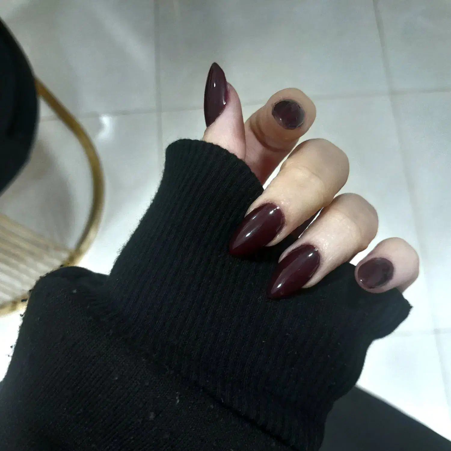 اناخن|بدلیجات|رشت, عینک|دیوار