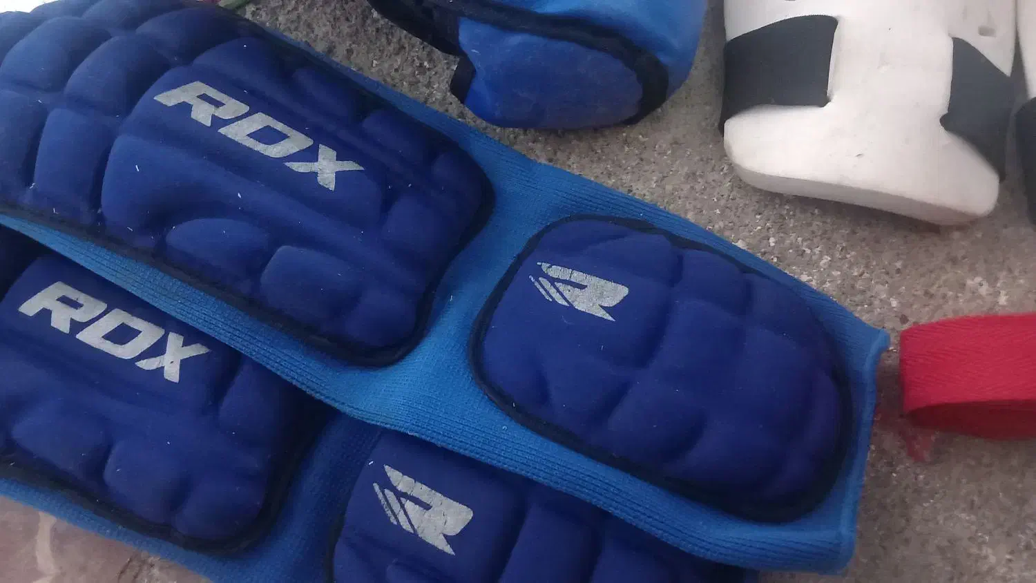 وسایل بوکس و کیک بوکسینگ|تجهیزات ورزشی|هشترود, |دیوار