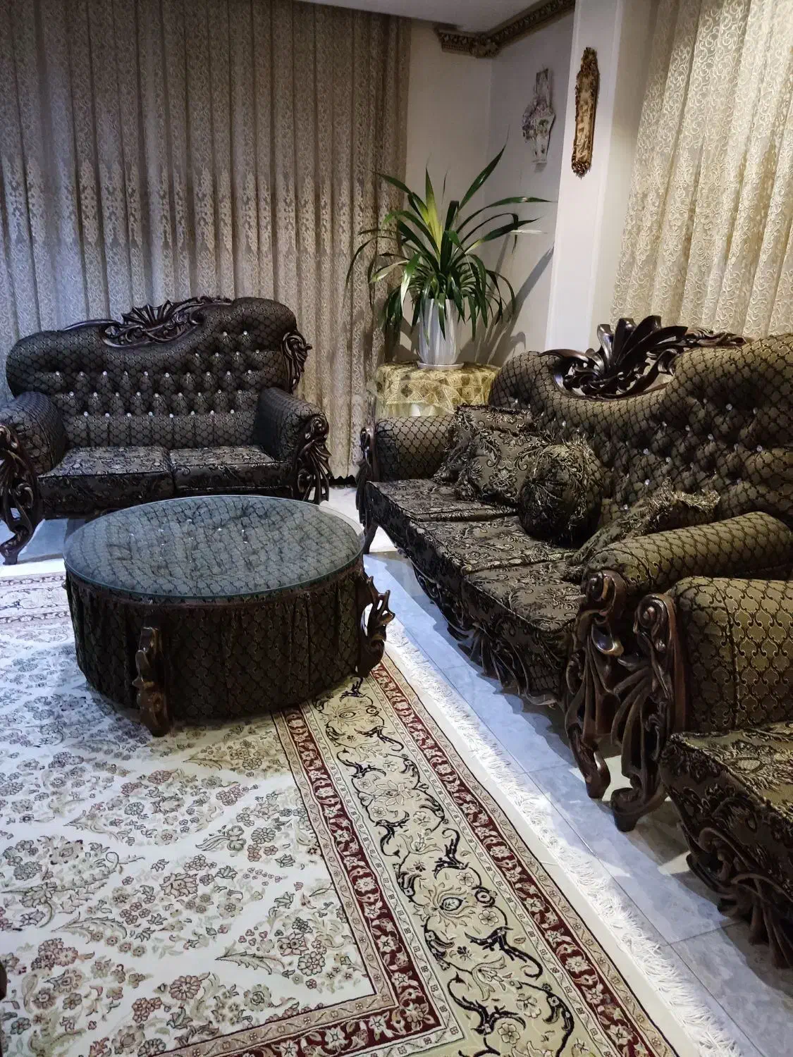 مبل ۷نفره کلاسیک|مبلمان خانگی و میز عسلی|تهران, آبشار|دیوار