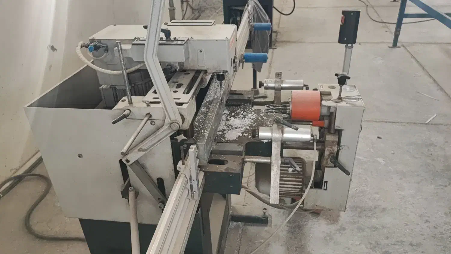 استادکار UPVC  درب پنجره سهم سود۲۰٪ (تا ۲۰۰ میلیون|استخدام صنعتی، فنی، مهندسی|چابهار, |دیوار