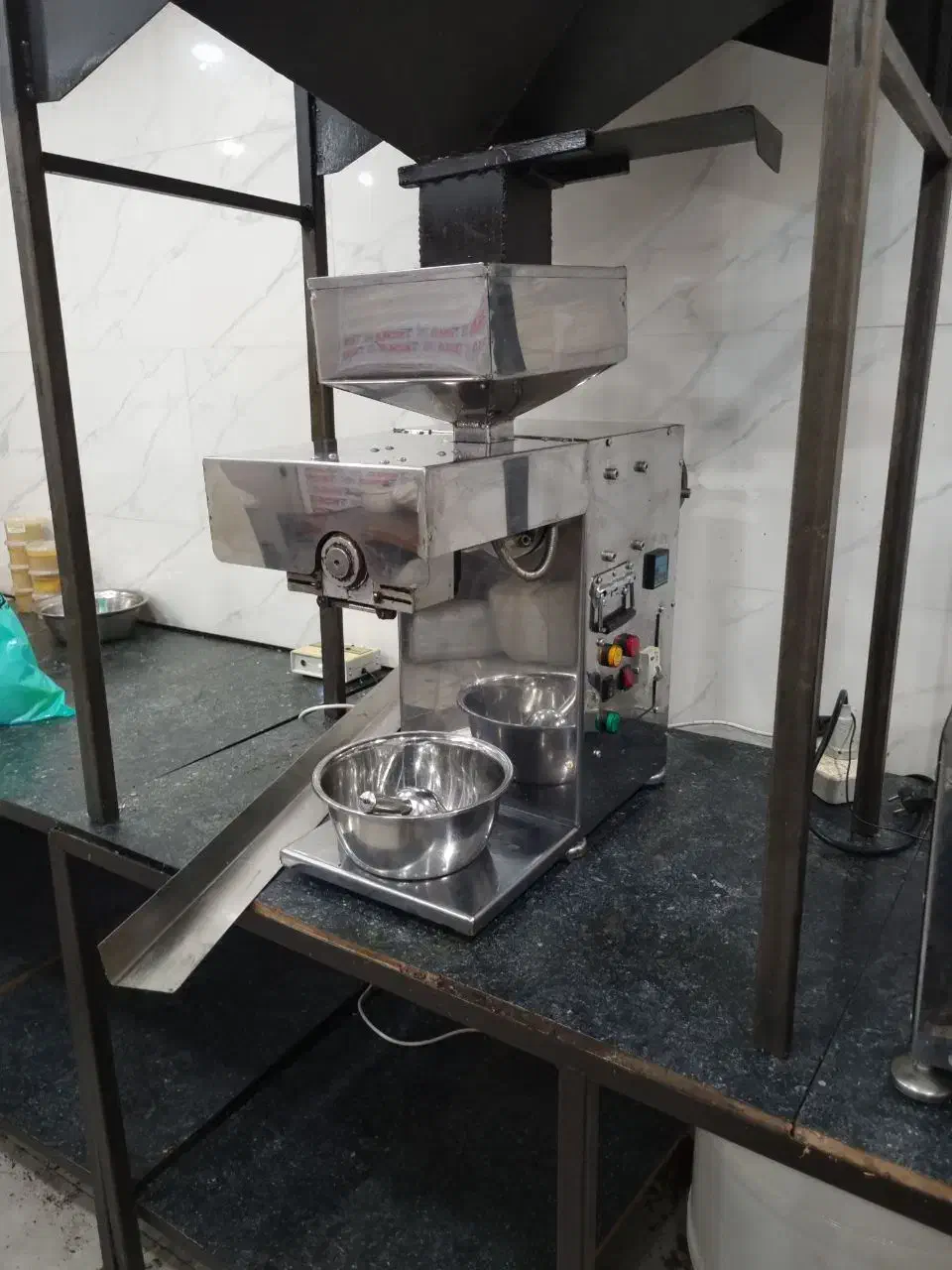 دستگاه روغن گیری کارگاهی|ماشینآلات صنعتی|ساری, |دیوار