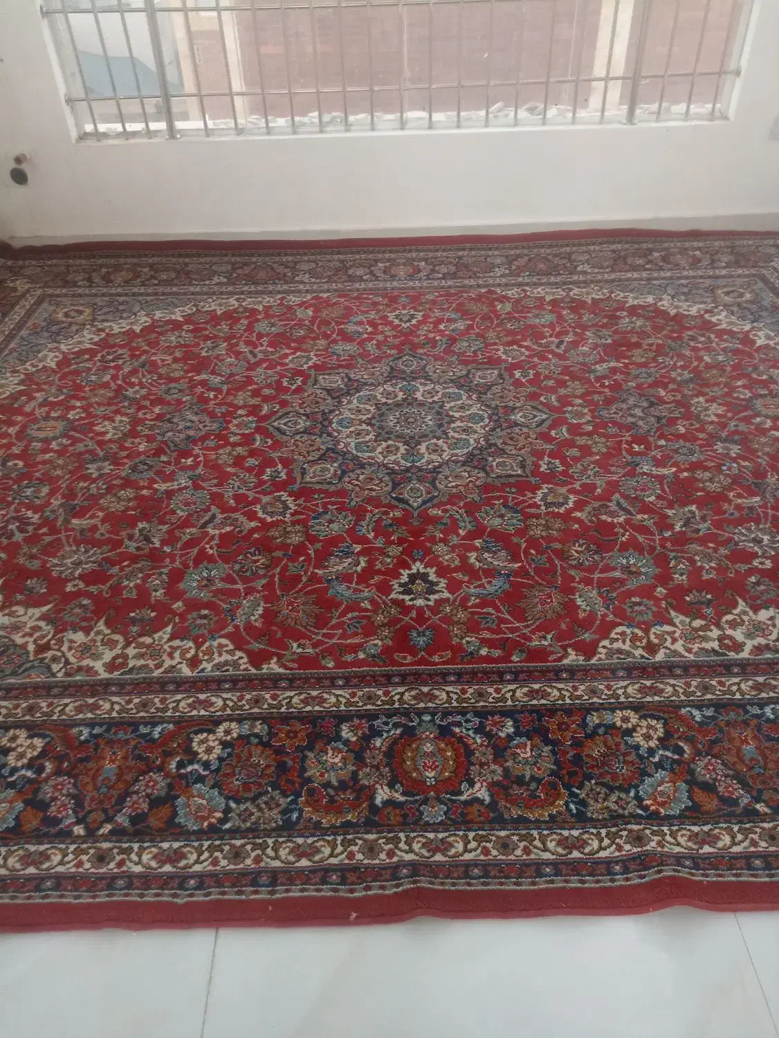 سه در چهار خوب|فرش|گلبهار, شهر جدید گلبهار|دیوار