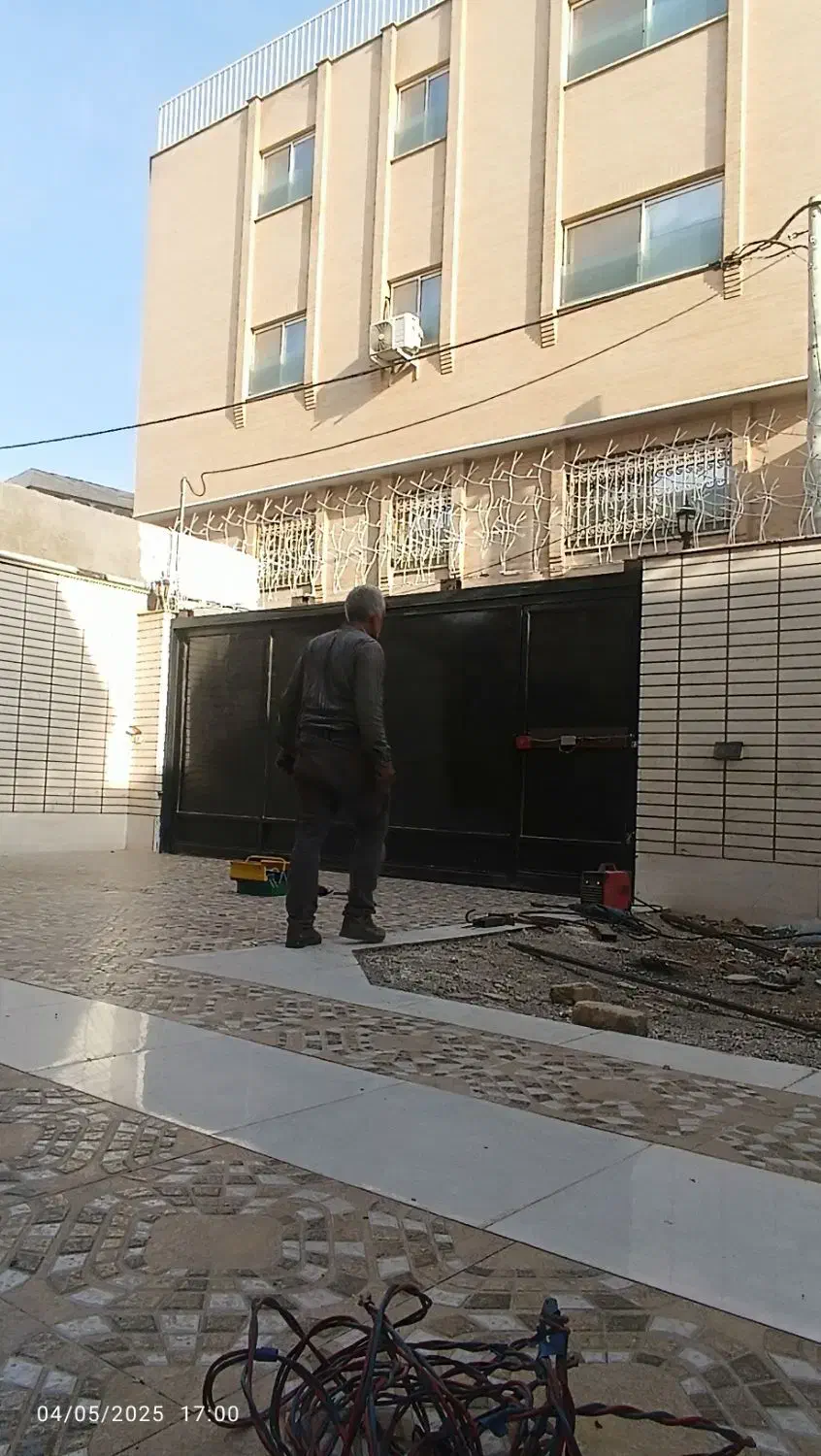 جوشکاری وتعمیرات تخصصی درب ریلی، افتادگی لولا|خدمات پیشه و مهارت|اصفهان, باغ کاران|دیوار