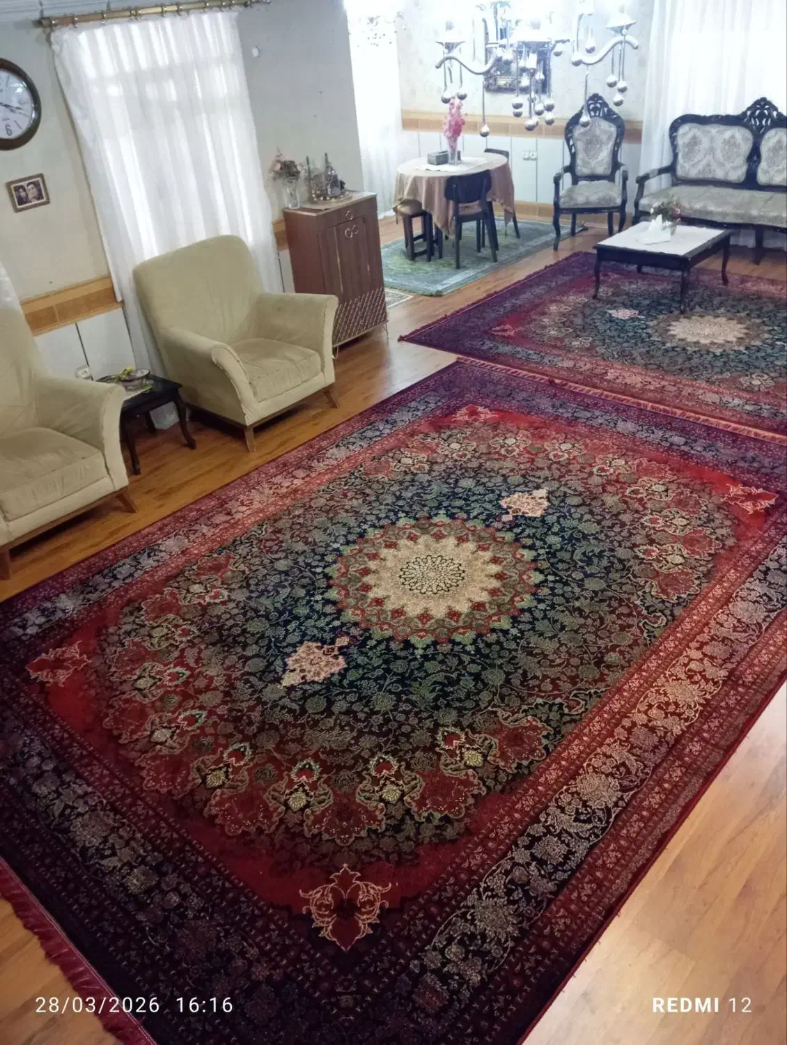 فرش|فرش|هشتگرد, هیو|دیوار