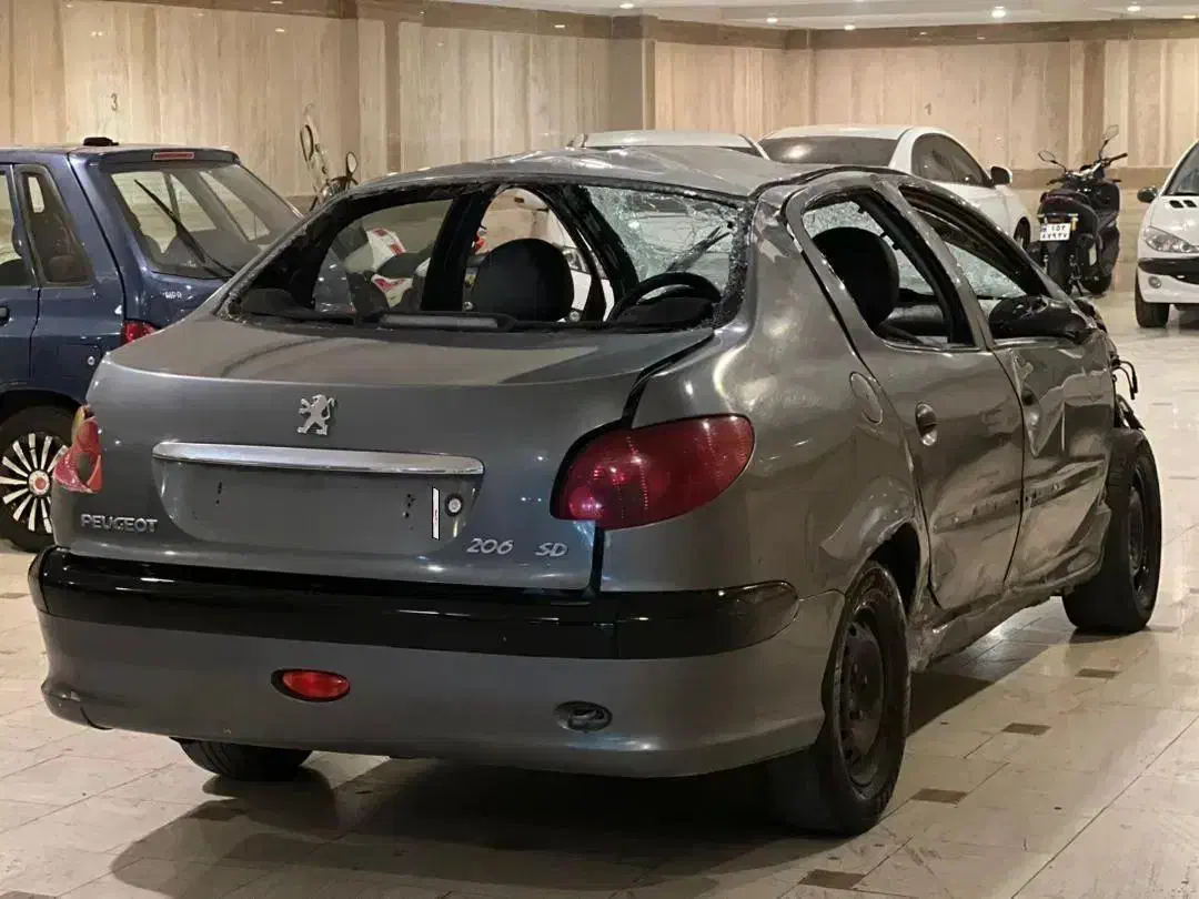 206 v8 مدل 94 تصادفی|خودرو سواری و وانت|تهران, تهرانپارس غربی|دیوار