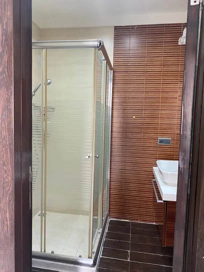 ۱۶۰ متر ، سه خواب ، خیابان سپند