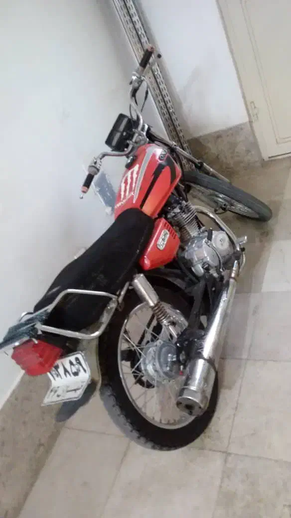 فروش فوری|موتورسیکلت|هشتگرد, شهرک ریحانه|دیوار