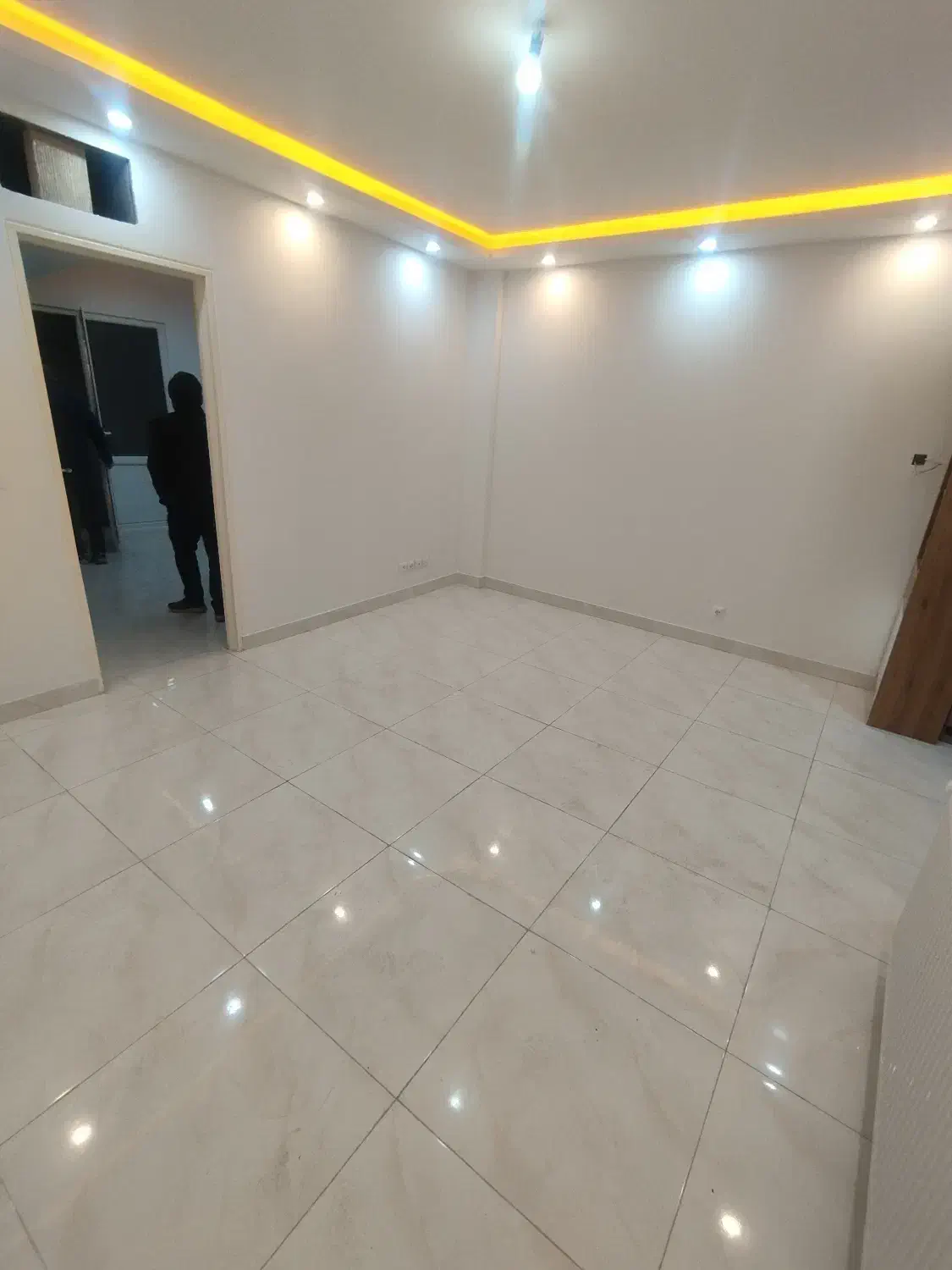 60 متر / یک خوابه / تک واحدی