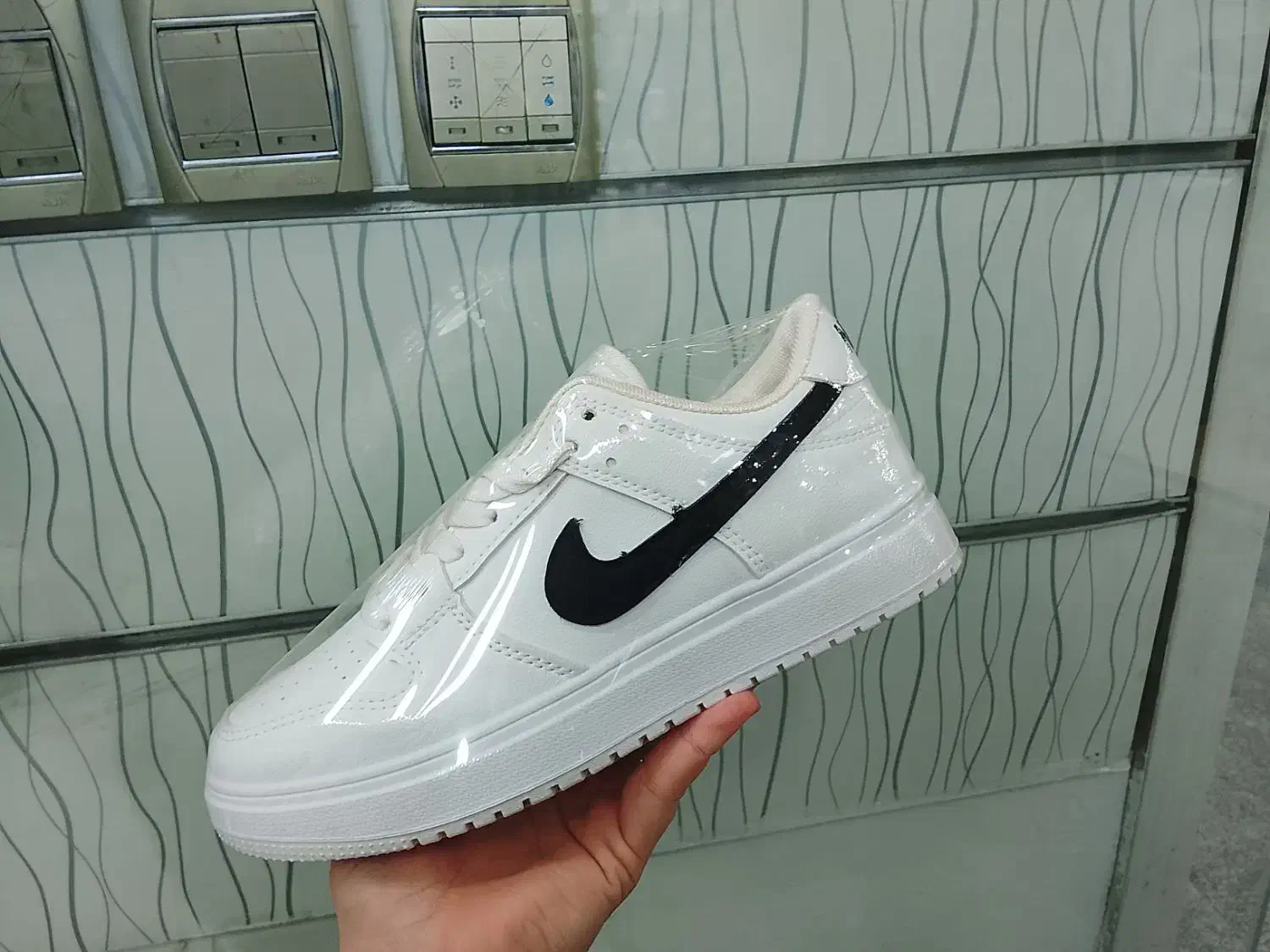 نایک جردن ساقدار و بدون ساق|کیف، کفش، کمربند|شیراز, سیاه سنگ|دیوار