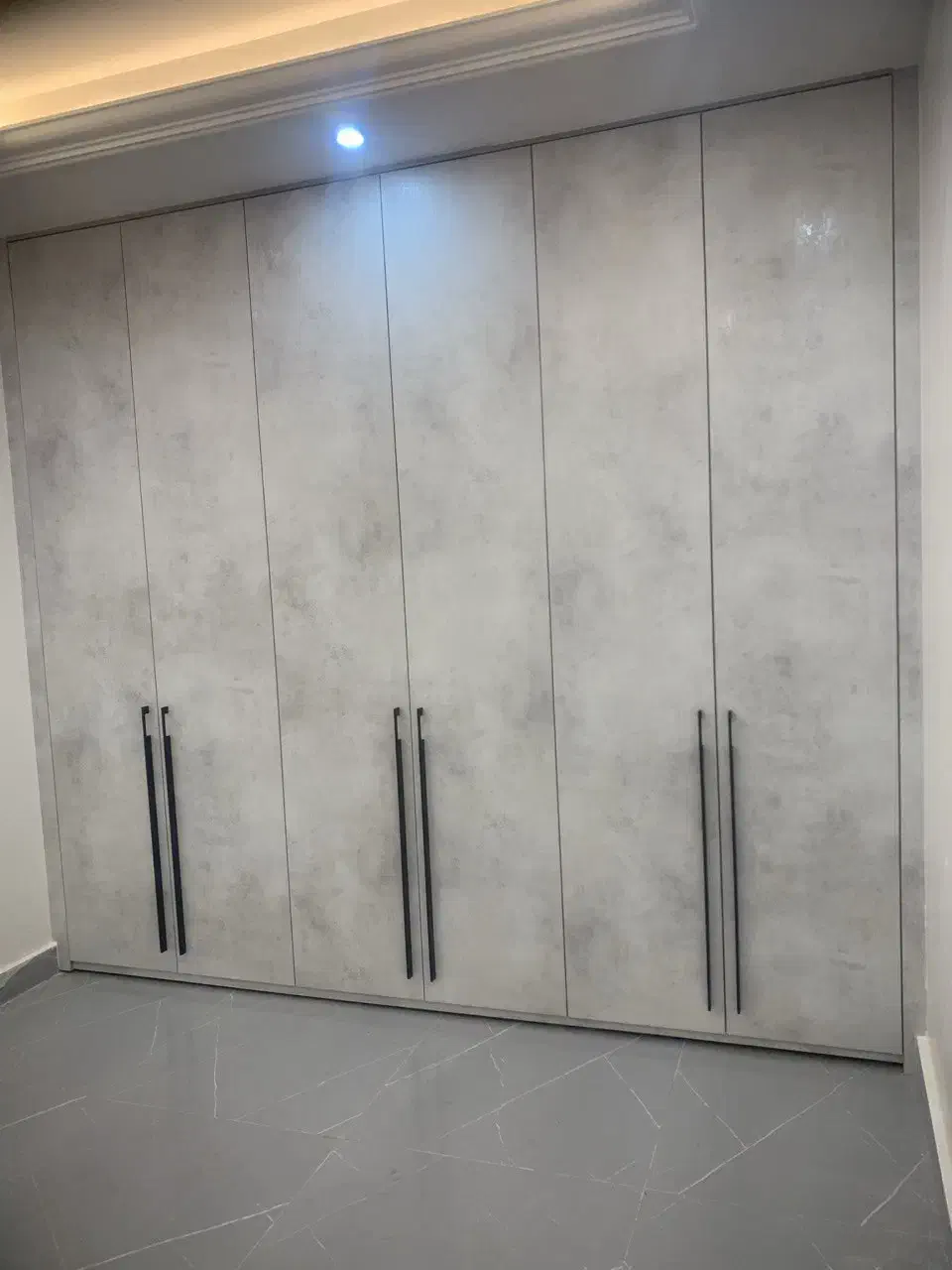 نصب کمد دیواری و کابینت با قیمت مناسب و بسیار شیک|خدمات پیشه و مهارت|دزفول, |دیوار