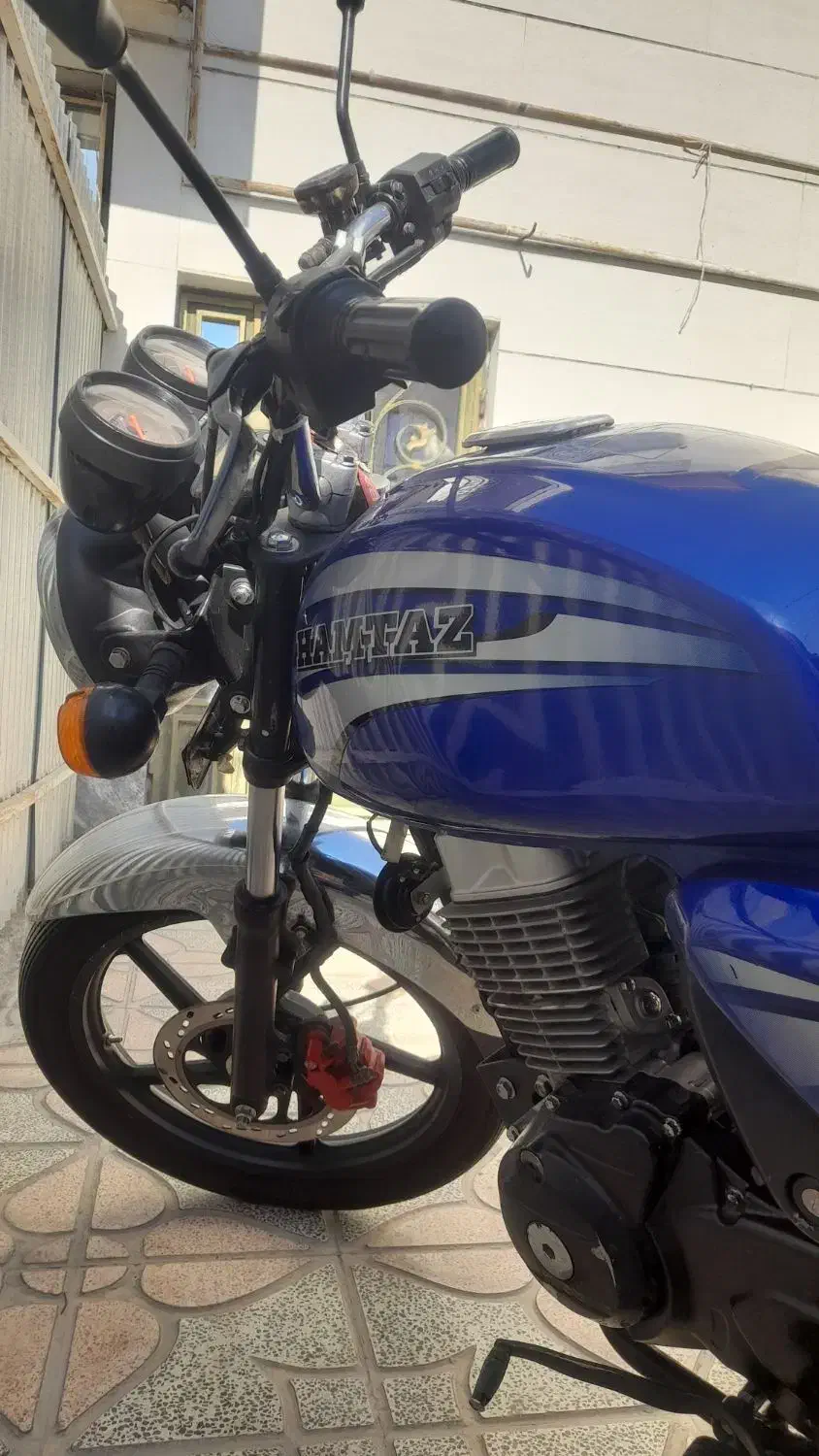 موتور ۲۰۰ همتاز طرح باکسر|موتورسیکلت|بروجرد, |دیوار