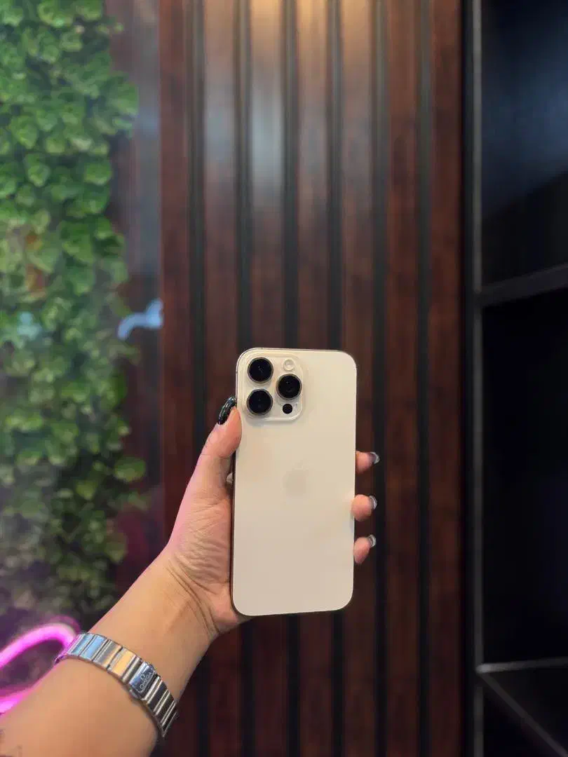 ۱۶ پرو مکس دیزرت|موبایل|گرگان, |دیوار