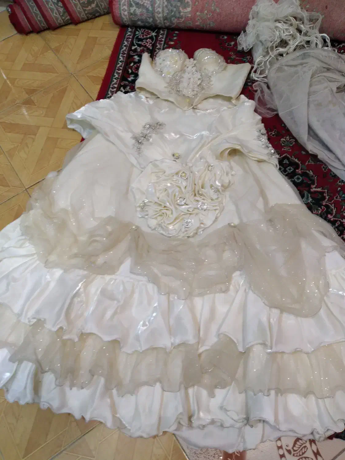 دو عددپیراهن عروس|لباس|قم, نوبهار|دیوار