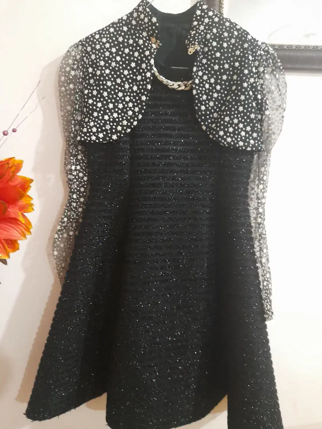 دُن مجلسی|کفش و لباس بچه|سلماس, |دیوار