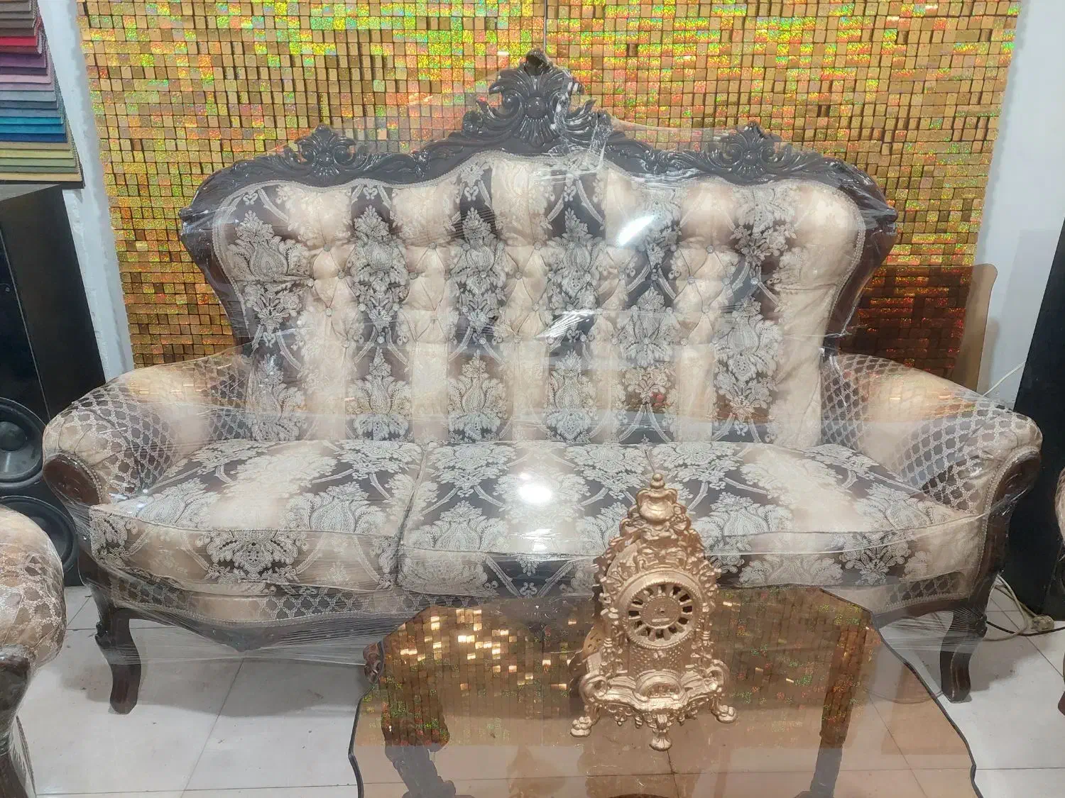 مبل سلطنتی تمام چوب گردو منبتی ست کامل میزو عسلی|مبلمان خانگی و میز عسلی|رشت, پارک شهر|دیوار