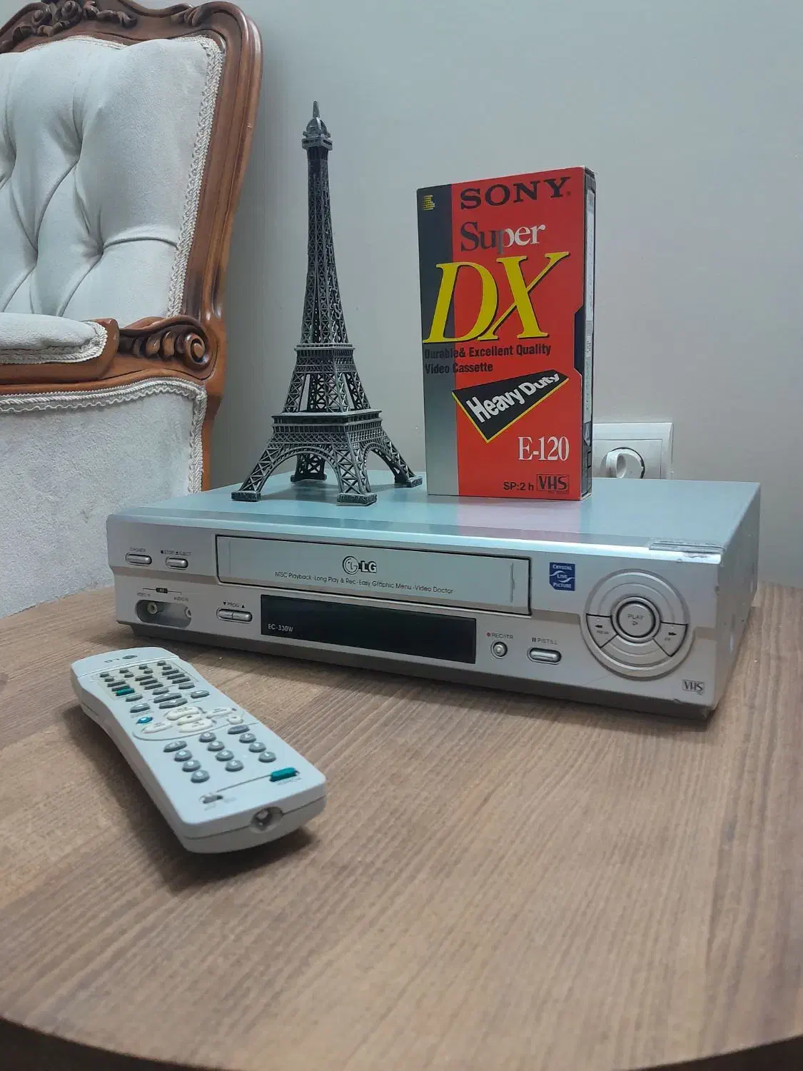 ویدیو ضبط و پخش الجی. با کنترل|پخش‌کننده DVD و ویدیو|تهران, شهرک شریفی|دیوار