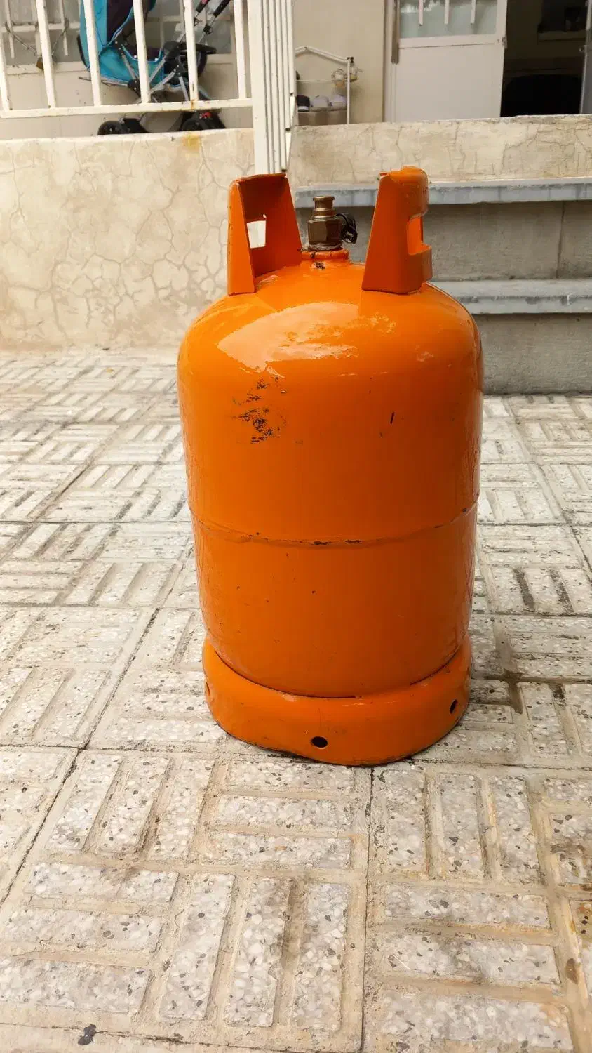 ۲ عدد کپسول ایران گازهمراه یک عدد ریگلاتور|اجاق گاز و لوازم برقی پخت‌وپز|قم, هفت تیر|دیوار