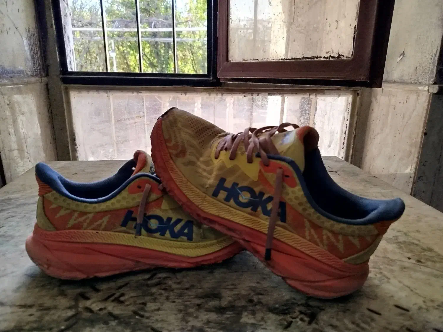 سایز ۴۳..هوکا اصل|کیف، کفش، کمربند|نیشابور, فضل|دیوار