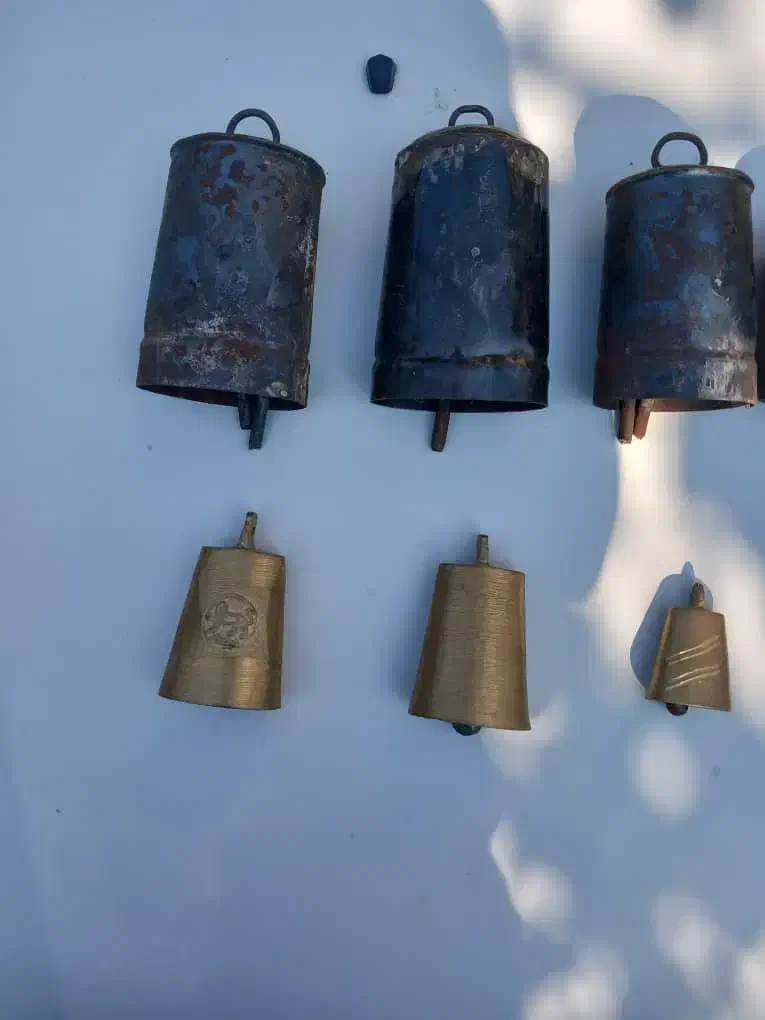 زنگوله برنجی و اهنی|صنایع دستی و سایر لوازم تزئینی|نوشهر, |دیوار