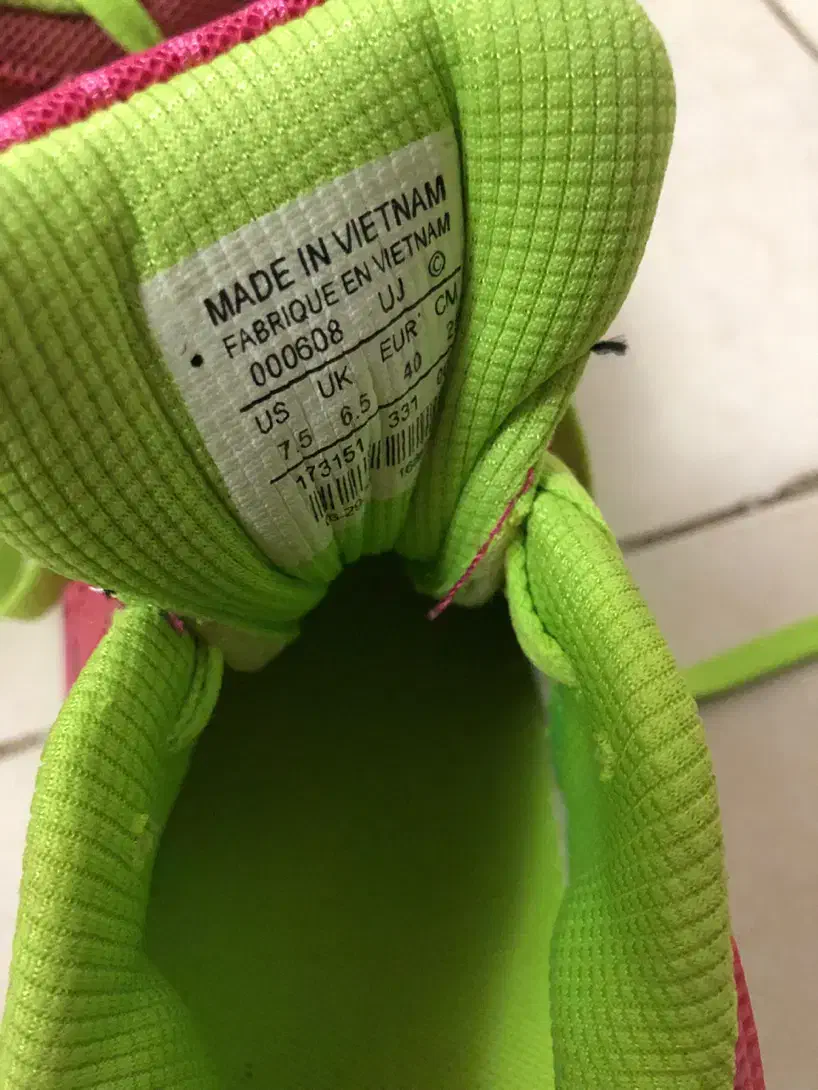 کفش نایک خارجی مشخصات دار.|کیف، کفش، کمربند|گرگان, |دیوار