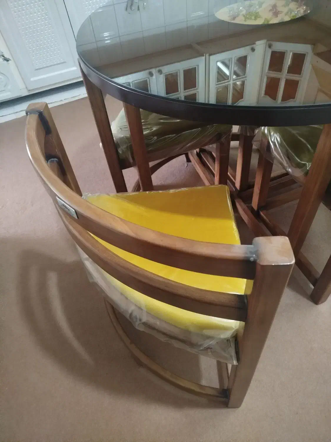 میز ناهار خوری|میز و صندلی غذاخوری|شهرکرد, |دیوار