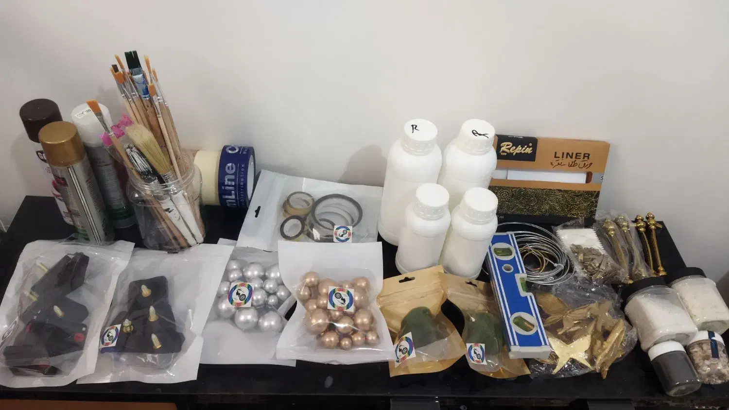 وسایل هنر رزین نو و در حد نو|صنایع دستی و سایر لوازم تزئینی|خوی, |دیوار