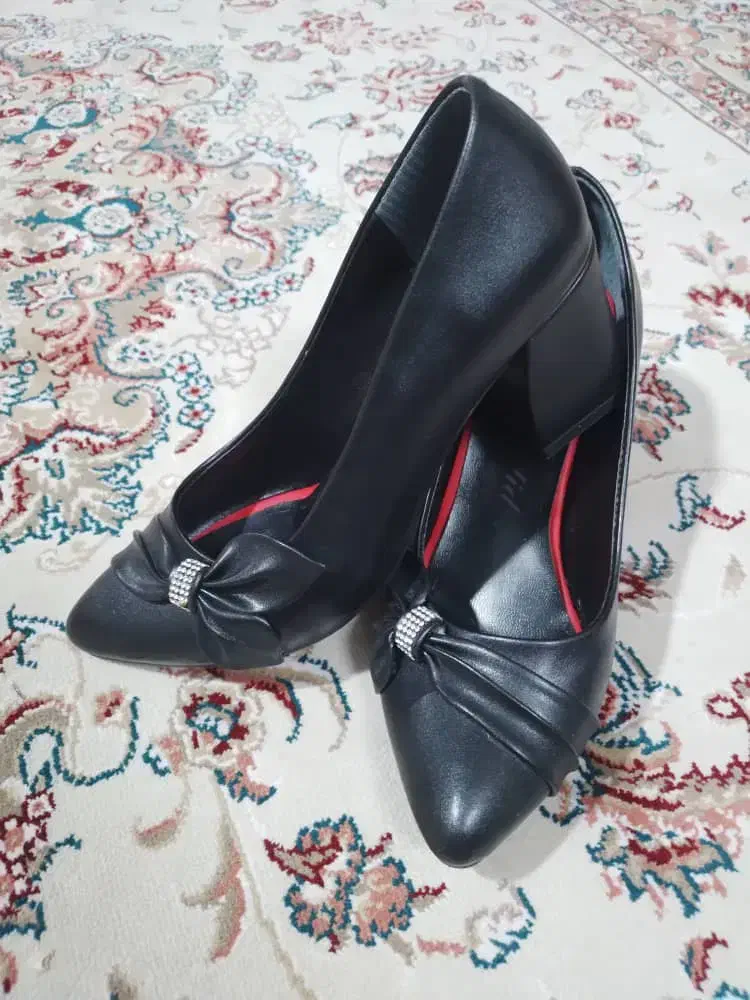 کفش سایز ۴۰ نو نو|کیف، کفش، کمربند|نیشابور, خیام|دیوار