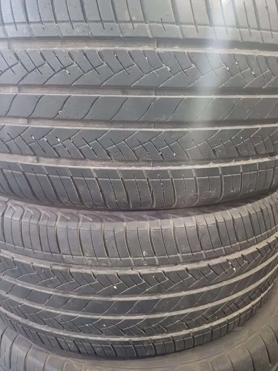 دوعدد لاستیک چانگاین ودوعدد لاستیک پاترول|قطعات یدکی و لوازم جانبی|رشت, حافظ آباد|دیوار