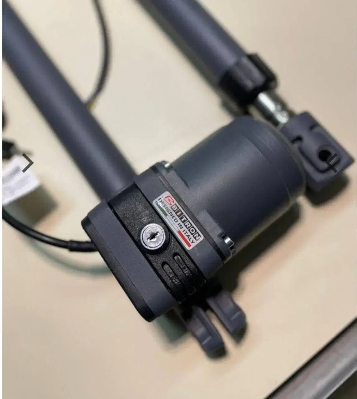 درب اتوماتیک آنتیک (فروش و تعمیرات ) جک و کرکره|فروشگاه و مغازه|قم, پردیسان|دیوار