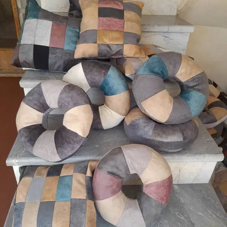 کوسن|رختخواب، بالش، پتو|بانه, |دیوار