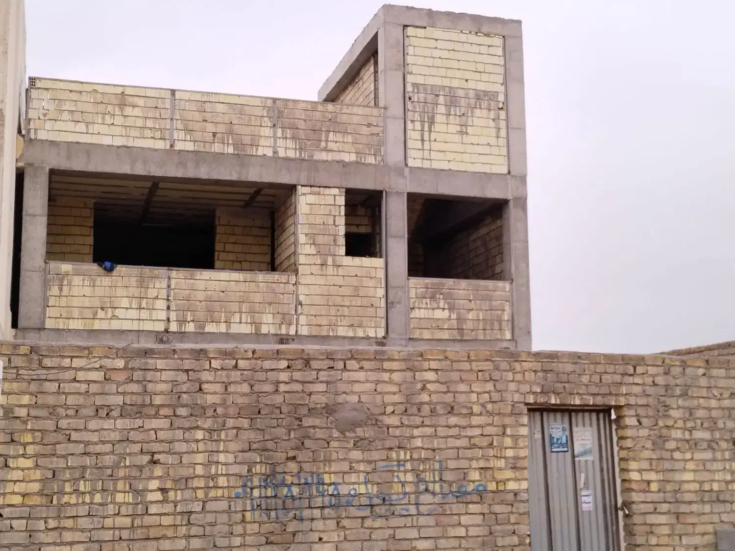 نیازمند اوستا سنگ کاری و آجر نسوز|استخدام معماری، عمران و ساختمانی|قم, پردیسان|دیوار