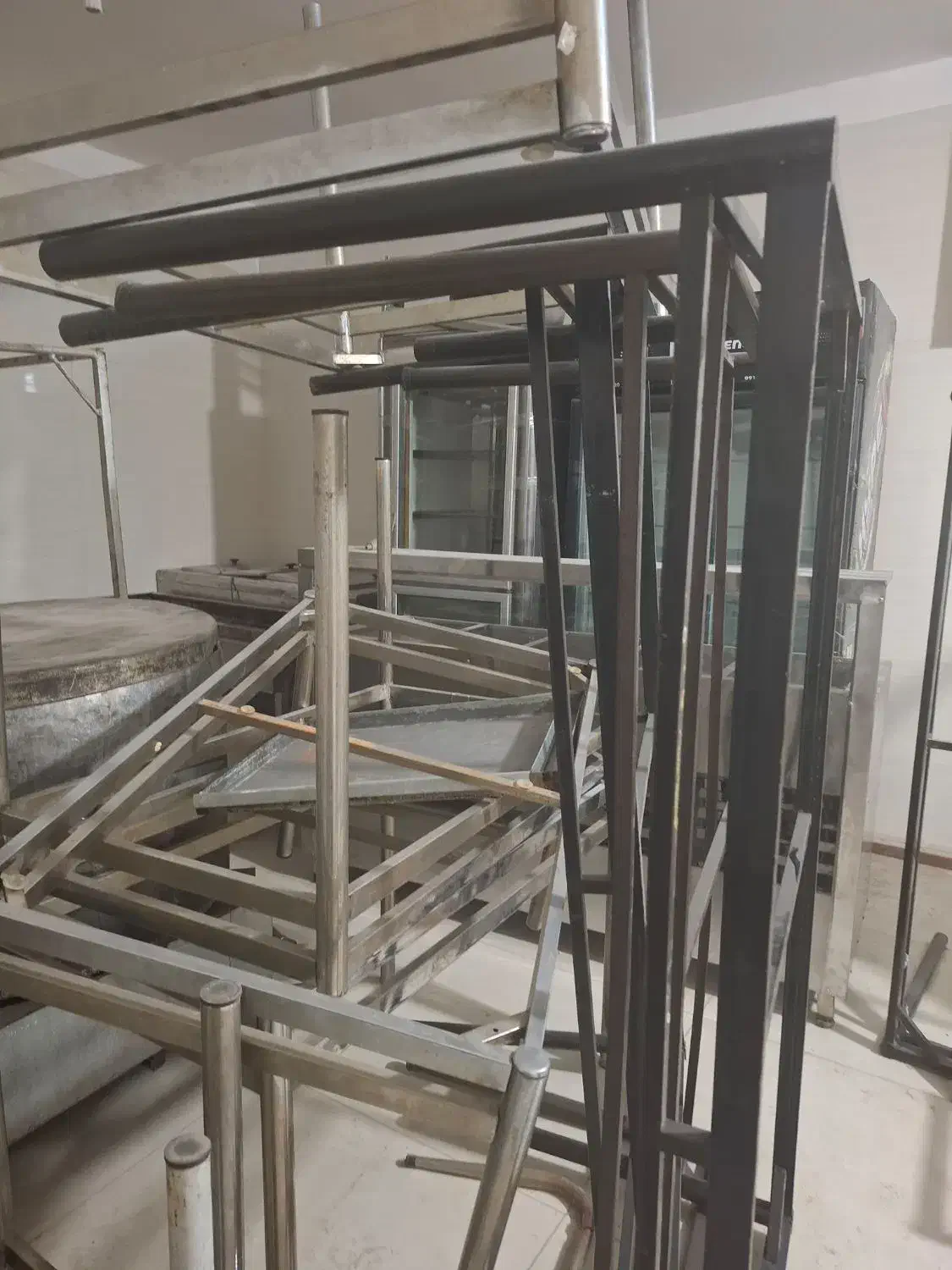 میزناهارخوری|میز و صندلی غذاخوری|مشهد, رده|دیوار