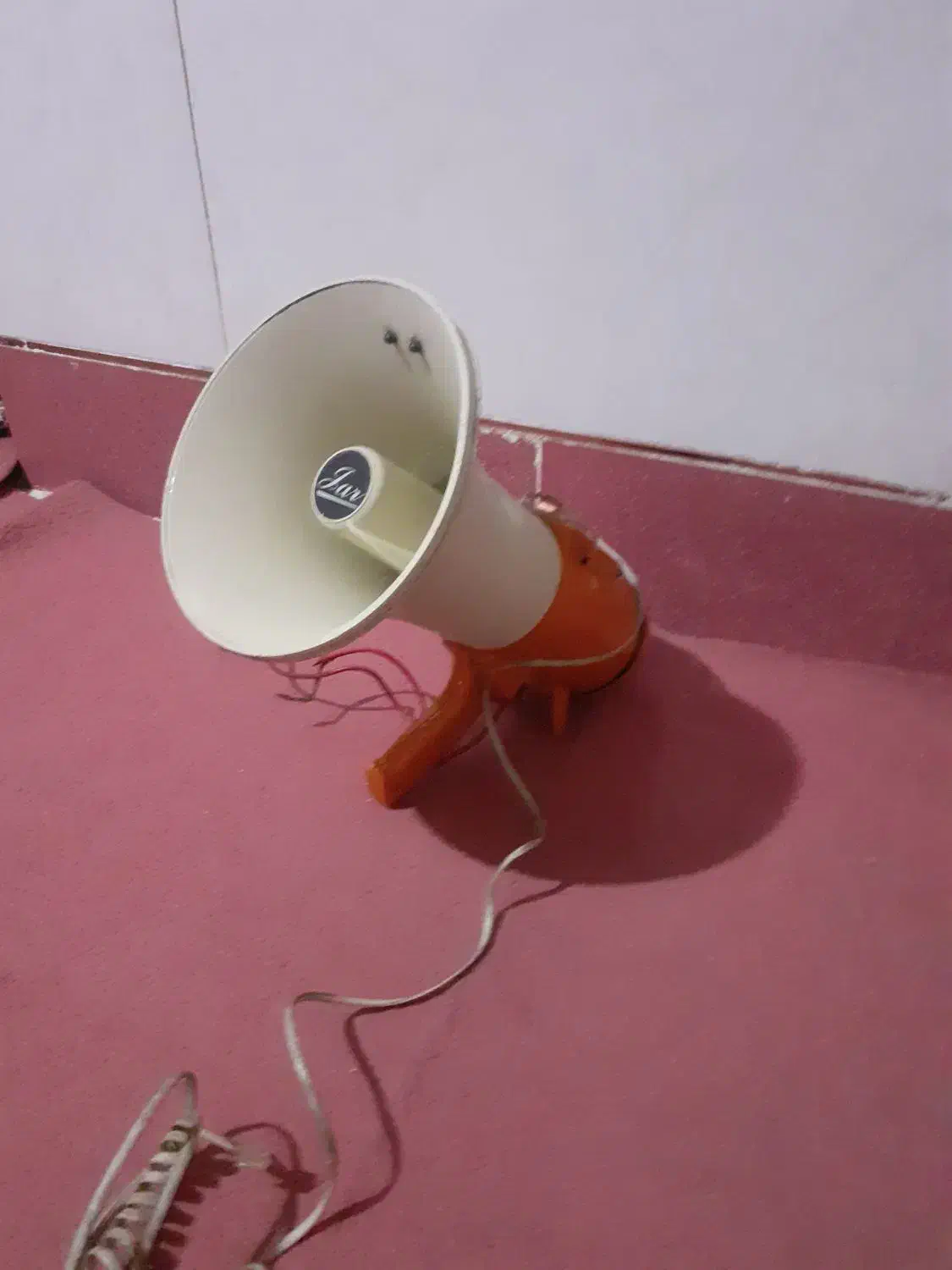 بلندگو|صوتی و تصویری|دامغان, |دیوار