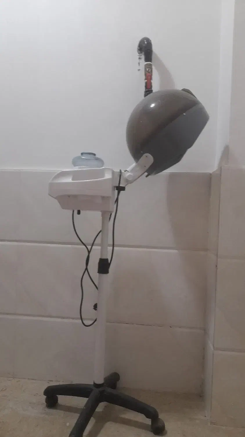 لوازم ارایشگاهی|آرایشگاه و سالن‌های زیبایی|گرمسار, |دیوار