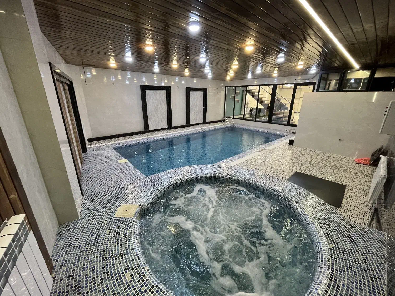 ویلا استخردار دوبلکس مدرن|اجارهٔ کوتاه‌مدت ویلا و باغ|فومن, |دیوار